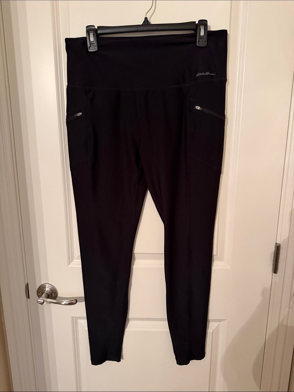 Eddie Bauer Black High-Rise Performance Leggings with Zip Pockets